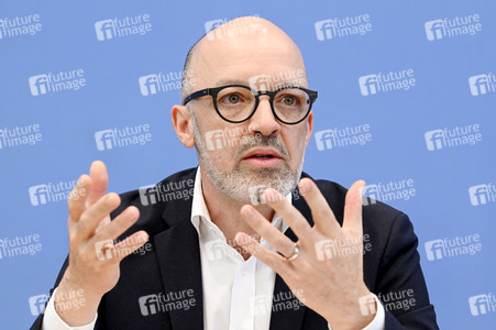 Bundespressekonferenz Gemeinschaftsdiagnose der Wirtschaftsforschungsinstitute Frühjahr 2023 in Berlin