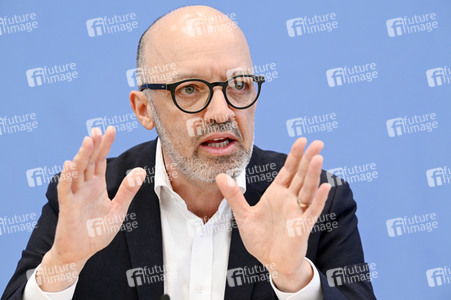 Bundespressekonferenz Gemeinschaftsdiagnose der Wirtschaftsforschungsinstitute Frühjahr 2023 in Berlin