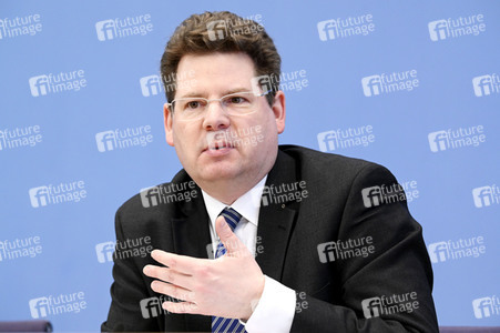 Bundespressekonferenz Gemeinschaftsdiagnose der Wirtschaftsforschungsinstitute Frühjahr 2023 in Berlin