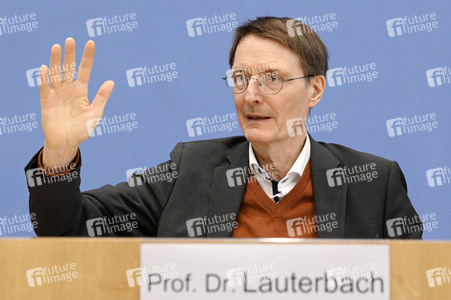 Bundespressekonferenz Bekämpfung von Arzneimittel-Lieferengpässen in Berlin