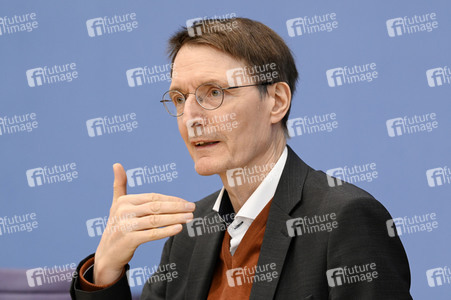 Bundespressekonferenz Bekämpfung von Arzneimittel-Lieferengpässen in Berlin