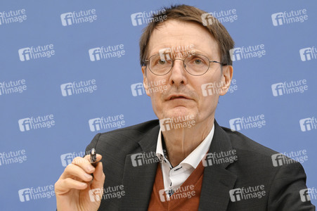 Bundespressekonferenz Bekämpfung von Arzneimittel-Lieferengpässen in Berlin