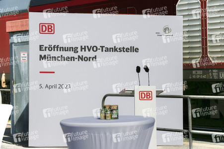 Eröffnung Lok-Tankstelle in München