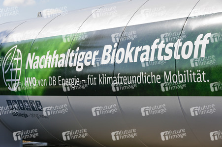 Eröffnung Lok-Tankstelle in München