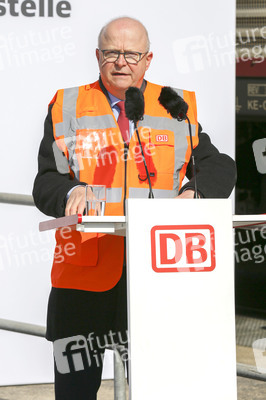 Eröffnung Lok-Tankstelle in München