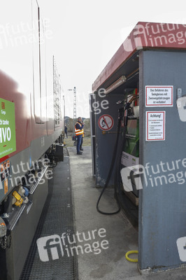 Eröffnung Lok-Tankstelle in München