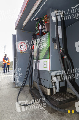 Eröffnung Lok-Tankstelle in München