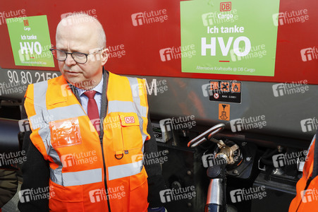 Eröffnung Lok-Tankstelle in München