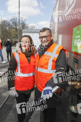 Eröffnung Lok-Tankstelle in München