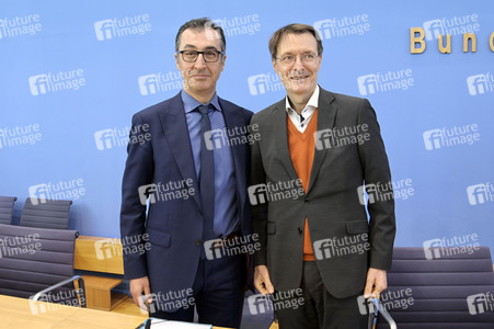 Bundespressekonferenz Cannabis-Gesetzespläne in Berlin