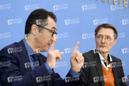 Bundespressekonferenz Cannabis-Gesetzespläne in Berlin