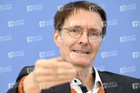 Bundespressekonferenz Cannabis-Gesetzespläne in Berlin