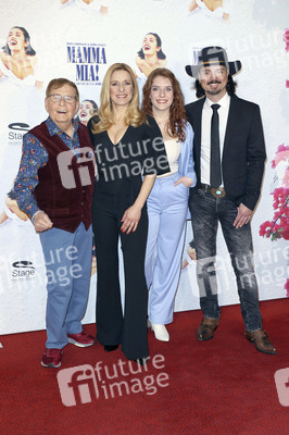 Musicalpremiere 'Mamma Mia!' in Hamburg