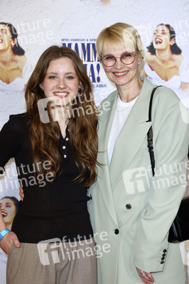 Musicalpremiere 'Mamma Mia!' in Hamburg