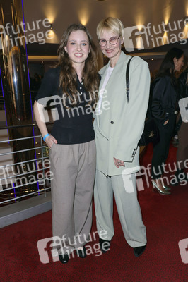 Musicalpremiere 'Mamma Mia!' in Hamburg