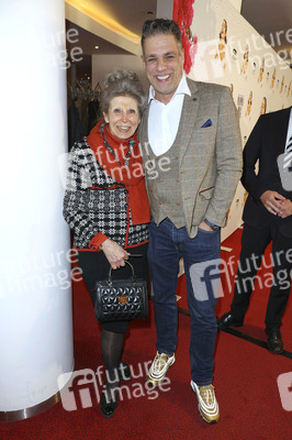Musicalpremiere 'Mamma Mia!' in Hamburg