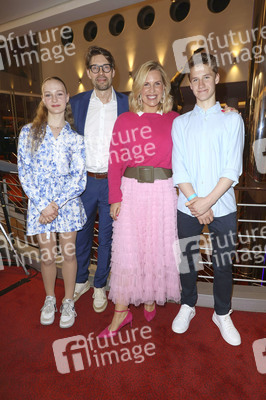 Musicalpremiere 'Mamma Mia!' in Hamburg