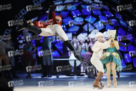 Eisrevue-Premiere 'Holiday on Ice - A New Day' in Erfurt