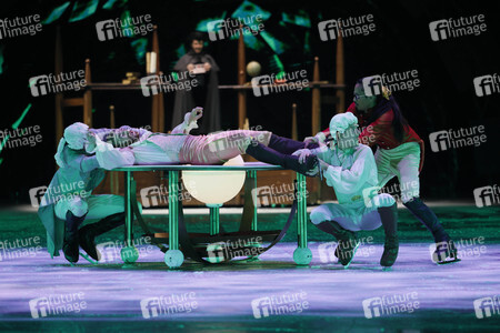Eisrevue-Premiere 'Holiday on Ice - A New Day' in Erfurt