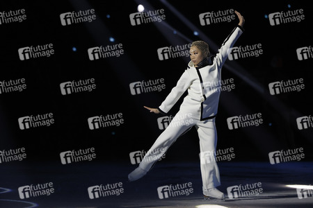 Eisrevue-Premiere 'Holiday on Ice - A New Day' in Erfurt
