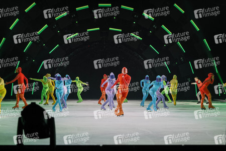 Eisrevue-Premiere 'Holiday on Ice - A New Day' in Erfurt