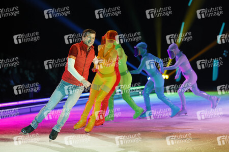 Eisrevue-Premiere 'Holiday on Ice - A New Day' in Erfurt