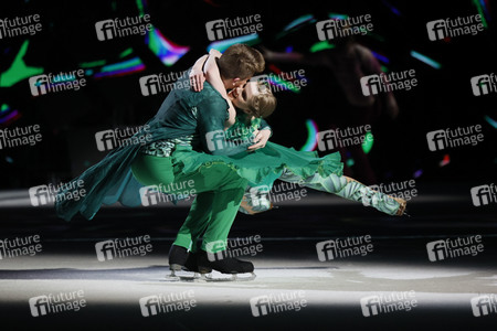 Eisrevue-Premiere 'Holiday on Ice - A New Day' in Erfurt