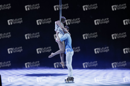 Eisrevue-Premiere 'Holiday on Ice - A New Day' in Erfurt