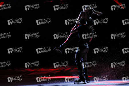 Eisrevue-Premiere 'Holiday on Ice - A New Day' in Erfurt