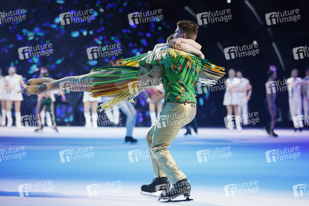 Eisrevue-Premiere 'Holiday on Ice - A New Day' in Erfurt