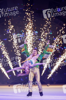 Eisrevue-Premiere 'Holiday on Ice - A New Day' in Erfurt