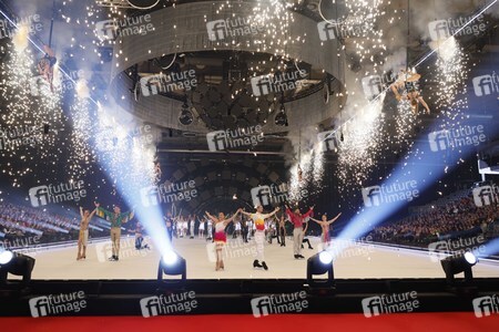 Eisrevue-Premiere 'Holiday on Ice - A New Day' in Erfurt