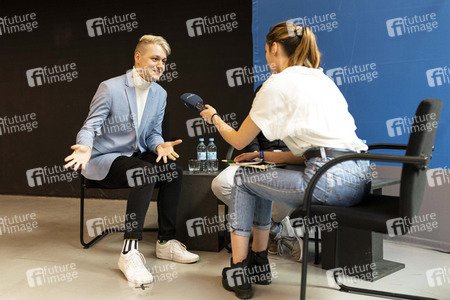 Premiere 'Irgendwas mit Medien' in Weimar
