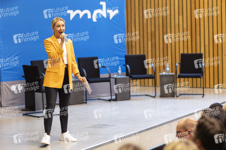 Premiere 'Irgendwas mit Medien' in Weimar
