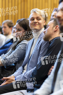 Premiere 'Irgendwas mit Medien' in Weimar