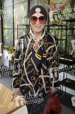 Launch von Natascha Ochsenknechts Vasenkollektion 'Color Your Life' in Berlin