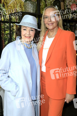 Launch von Natascha Ochsenknechts Vasenkollektion 'Color Your Life' in Berlin