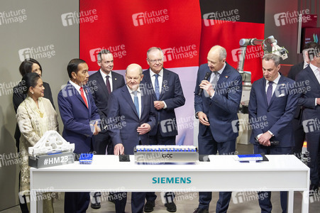Eröffnungsrundgang auf der Hannover Messe 2023