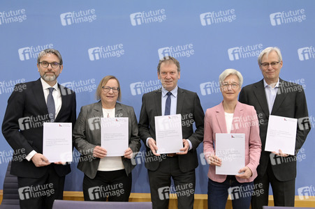 Bundespressekonferenz Prüfbericht zur Berechnung der deutschen Treibhausgasemissionen in Berlin