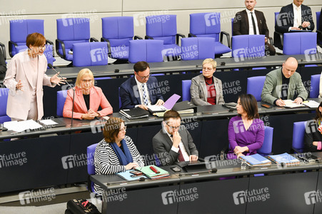 96. Sitzung des Deutschen Bundestages in Berlin