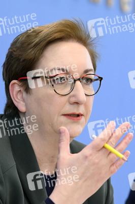 Bundespressekonferenz Novelle des Gebäudeenergiegesetzes und das neue Förderkonzept erneuerbares Heizen in Berlin