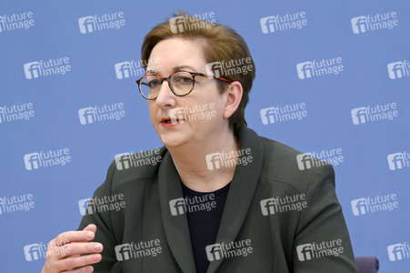 Bundespressekonferenz Novelle des Gebäudeenergiegesetzes und das neue Förderkonzept erneuerbares Heizen in Berlin