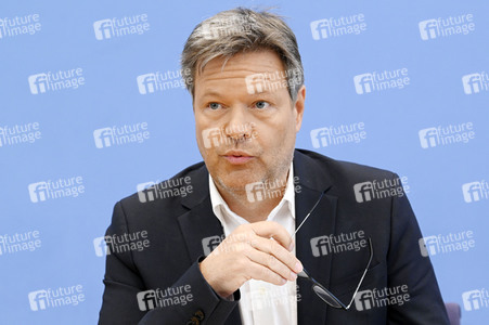 Bundespressekonferenz Novelle des Gebäudeenergiegesetzes und das neue Förderkonzept erneuerbares Heizen in Berlin
