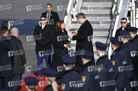 Ankunft von Kamala Harris in München