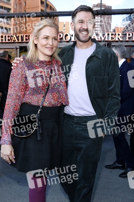Theaterpremiere 'Stolz und Vorurteil *oder so' in Berlin