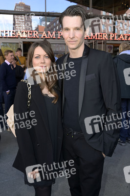 Theaterpremiere 'Stolz und Vorurteil *oder so' in Berlin
