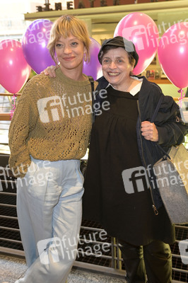 Theaterpremiere 'Stolz und Vorurteil *oder so' in Berlin