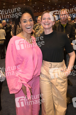 Theaterpremiere 'Stolz und Vorurteil *oder so' in Berlin