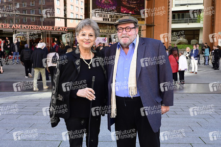 Theaterpremiere 'Stolz und Vorurteil *oder so' in Berlin