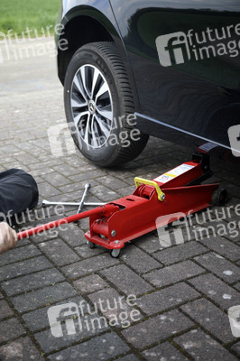 Symbolfoto Reifenwechsel